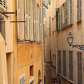 A street in Vieux Nice - Zemzina