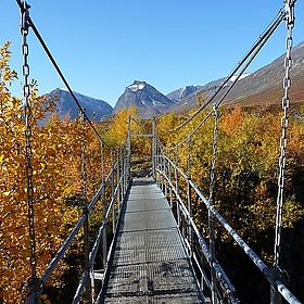 The bridge to Kebnekaise Fjällstation - robinvanmourik